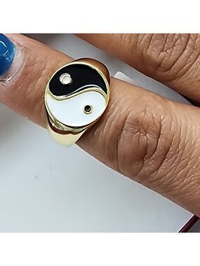 Harmony & Balance – Sterling Silver Yin Yang Ring 925